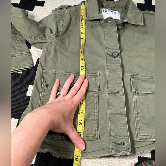 HOLLISTER, cropped, army jacket!! - Picture 7 of 9